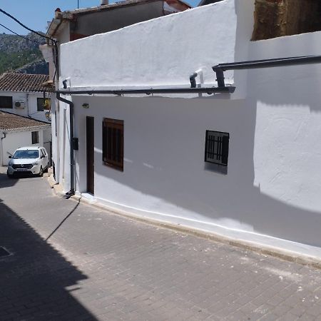 Muy Centrico La Plaza Apartment Chulilla Bagian luar foto